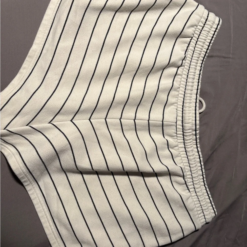 Universal Thread Drawstring Sweatshorts - Picture 3 of 3